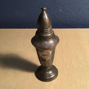 Vintage Silver Plated Salt Pepper Shaker Urn Style Farmhouse Style Cottage
